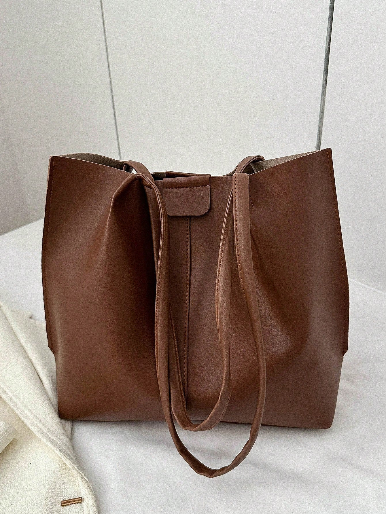 BAY - SCHULTERTASCHE